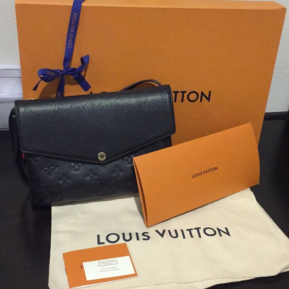 Louis Vuitton Handbags - 100% authentic Louis Vuitton crossbody Twice Pouch